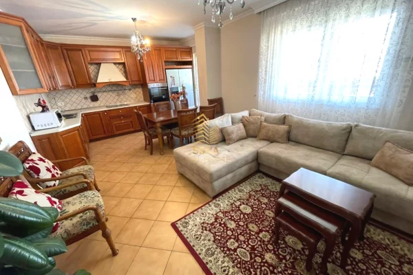 Shtepi me qera Apartament ne Tirane, 2+1, Mobilimi E mobiluar, Pagesa 1,000  Euro.