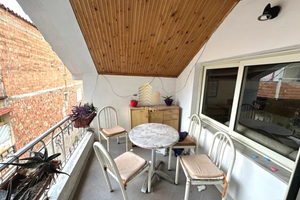 Shtepi me qera Apartament ne Tirane, 2+1, Mobilimi E mobiluar, Pagesa 550  Euro.