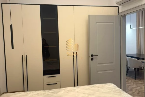 Shtepi me qera Apartament ne Tirane, 1+1, Mobilimi E mobiluar, Pagesa 750  Euro.