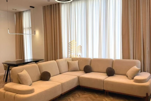 Shtepi me qera Apartament ne Tirane, 1+1, Mobilimi E mobiluar, Pagesa 750  Euro.