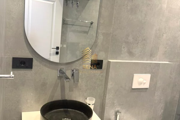 Shtepi me qera Apartament ne Tirane, 1+1, Mobilimi E mobiluar, Pagesa 750  Euro.