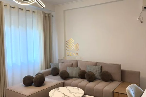 Shtepi me qera 2+1 ne Tirane - 800 Euro