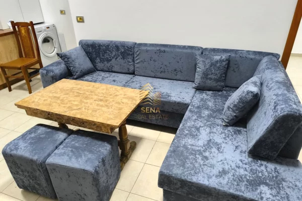 Shtepi me qera 1+1 ne Tirane - 40,000 Leke