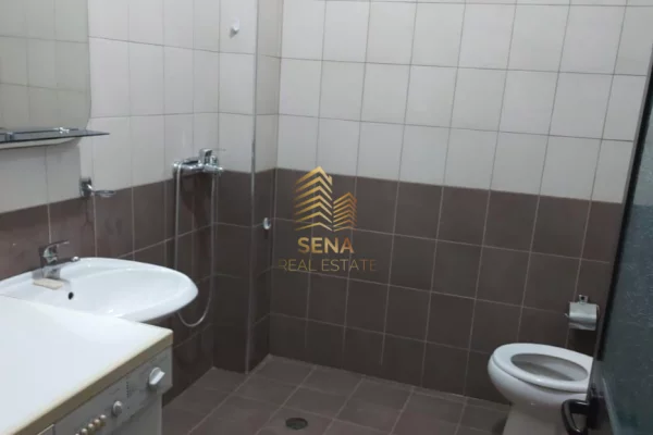 Shtepi me qera 1+1 ne Tirane - 46,000 Leke