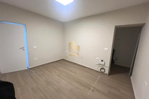 Business Property for Rent 1+1 in Tirana - 600 Euro