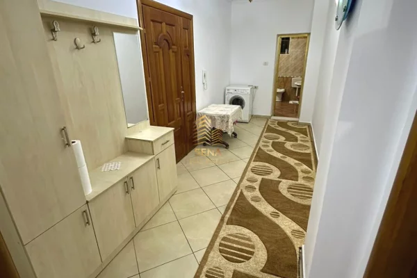 Shtepi me qera Shtepi Private ne Tirane, 2+1, Mobilimi E mobiluar, Pagesa 60,000  Leke.