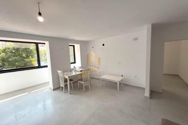 Qira, Ambient per zyra, 2+1+blk, Brryli, 800 Euro/muaj