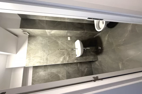 Shtepi me qera Apartament ne Tirane, 2+1, Mobilimi Bosh, pa mobiluar, Pagesa 550  Euro.