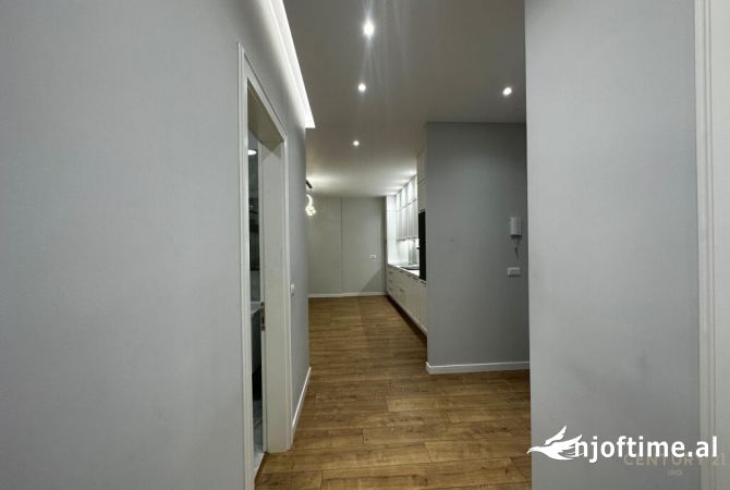 Shtepi me qera Apartament ne Tirane, 2+1, Mobilimi Pjeserisht e mobiluar, Pagesa 600  Euro.