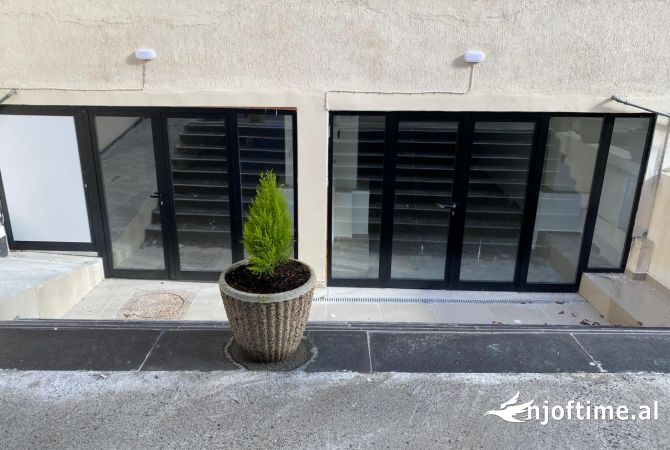 QIRA NJESI KOMERCIALE PRANE BLV. ZOGU I PARE