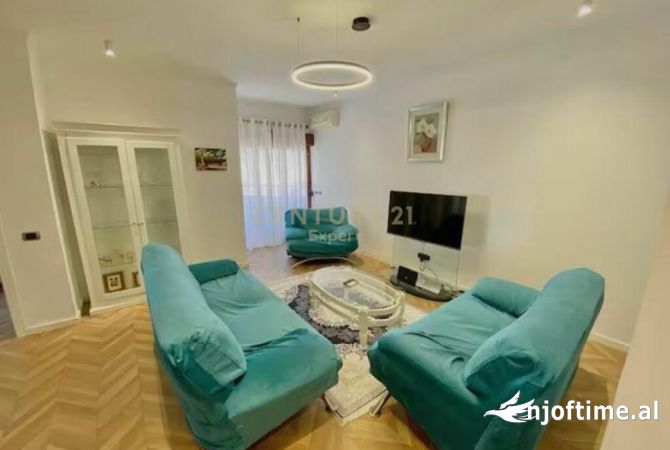 Shtepi me qera 2+1 ne Tirane - 850 Euro