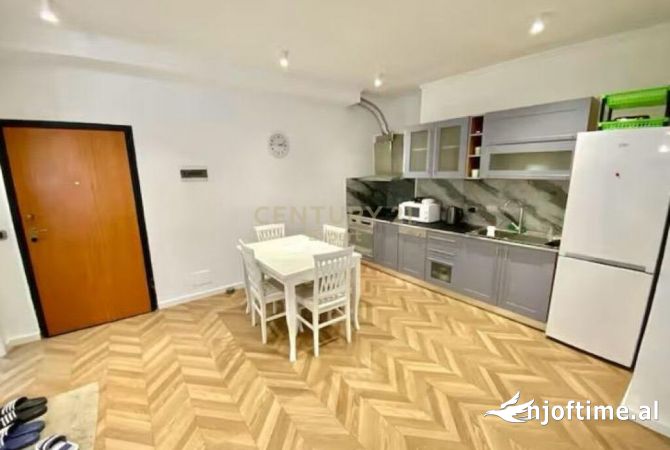 Shtepi me qera Apartament ne Tirane, 2+1, Mobilimi E mobiluar, Pagesa 850  Euro.