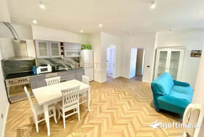 Shtepi me qera Apartament ne Tirane, 2+1, Mobilimi E mobiluar, Pagesa 850  Euro.