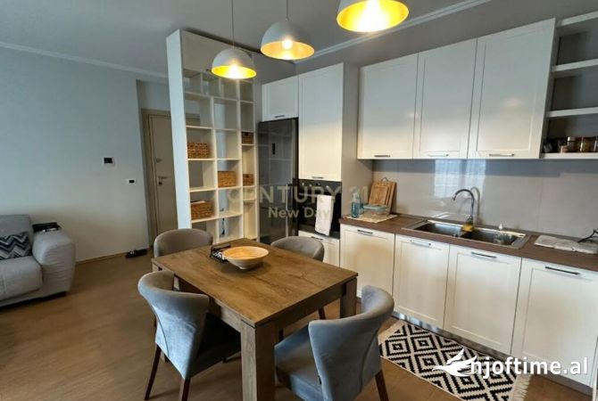 Shtepi me qera Apartament ne Tirane, 2+1, Mobilimi E mobiluar, Pagesa 800  Euro.