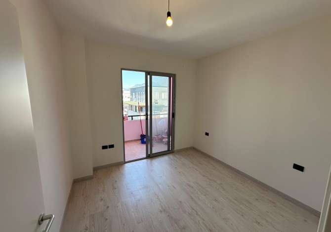 Shtepi ne shitje Apartament ne Tirane, 1+1, Mobilimi Bosh, pa mobiluar, Pagesa 85,000  Euro.