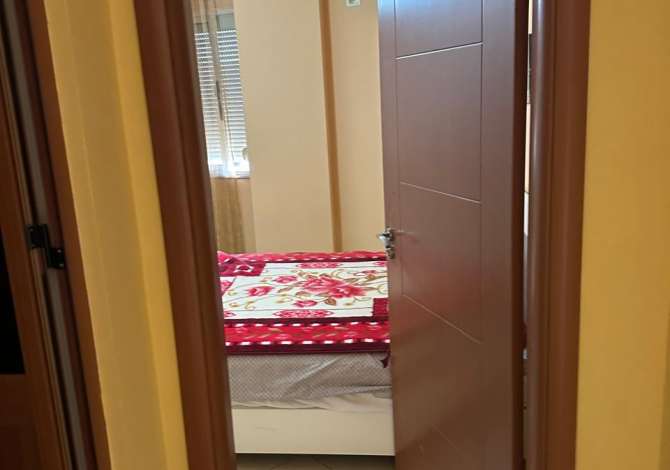 Shtepi ne shitje Apartament ne Tirane, 1+1, Mobilimi E mobiluar, Pagesa 82,000  Euro.