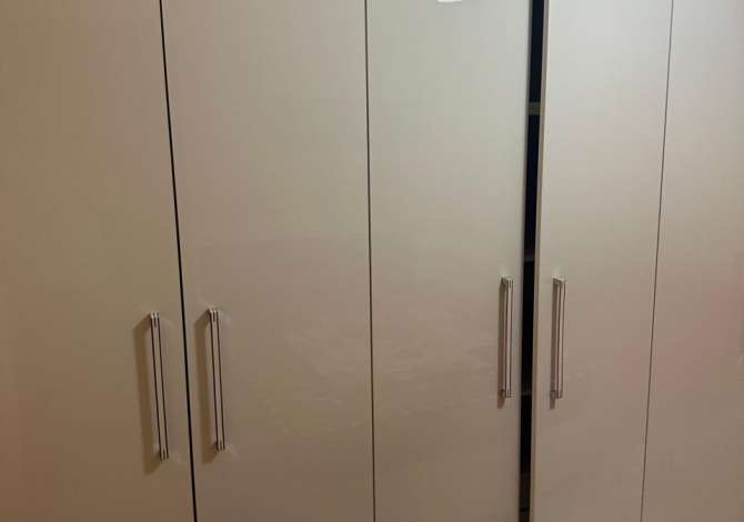 Shtepi ne shitje Apartament ne Tirane, 1+1, Mobilimi E mobiluar, Pagesa 82,000  Euro.