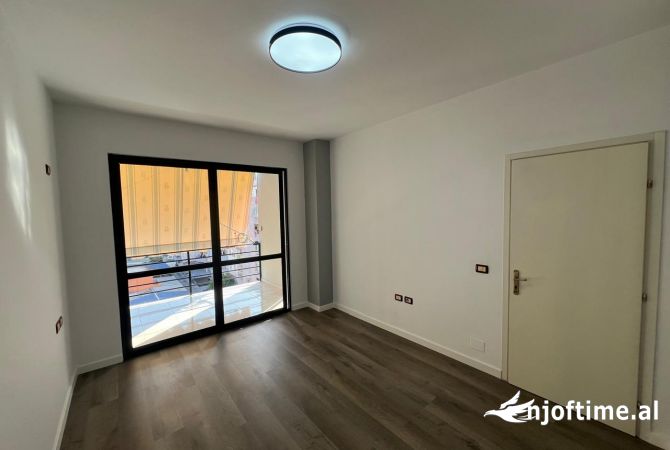 Shtepi ne shitje 1+1 ne Tirane - 90,000 Euro
