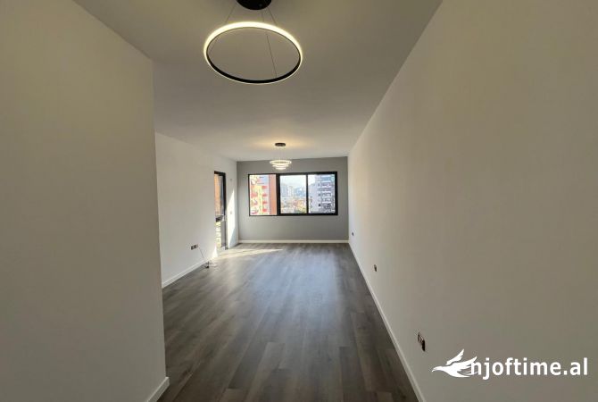Shtepi ne shitje 1+1 ne Tirane - 90,000 Euro