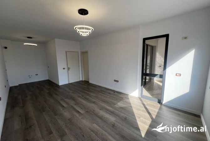 Shtepi ne shitje 1+1 ne Tirane - 90,000 Euro
