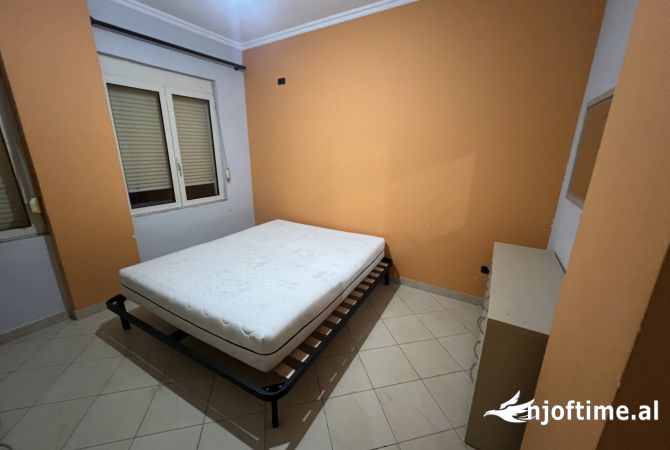 Shtepi me qera 1+1 ne Tirane - 450 Euro