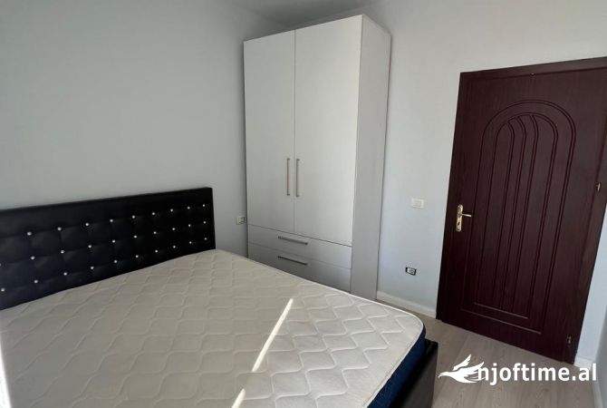 Shtepi ne shitje Apartament ne Tirane, 1+1, Mobilimi E mobiluar, Pagesa 85,000  Euro.