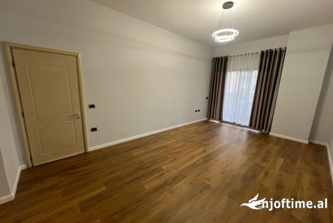 Shtepi ne shitje 1+1 ne Tirane - 108,000 Euro