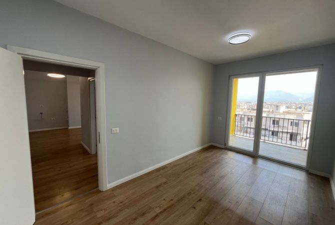 Shtepi ne shitje Apartament ne Tirane, 2+1, Mobilimi Bosh, pa mobiluar, Pagesa 155,000  Euro.