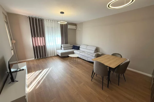 Shtepi ne shitje 1+1 ne Tirane - 11,000,000 Leke