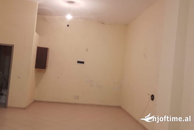 Ambient biznesi ne shitje 1+1 ne Tirane - 92,000 Euro