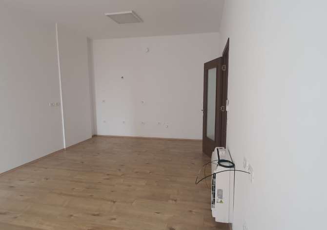Ambient biznesi me qera 3+1 ne Tirane - 700 Euro