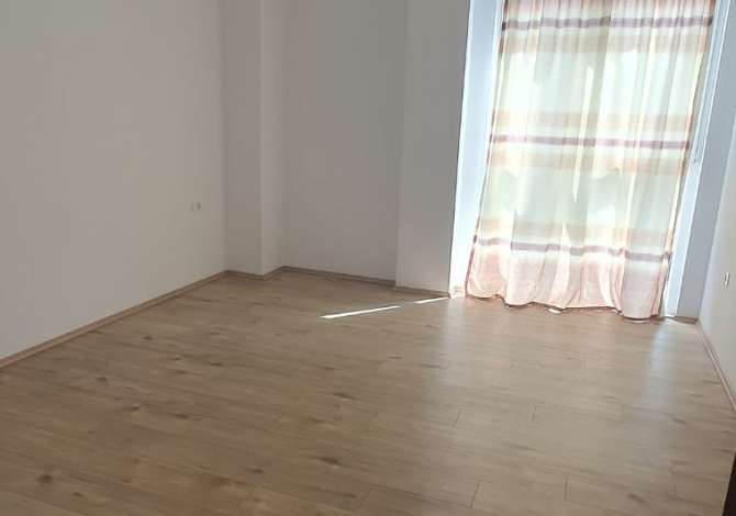 Ambient biznesi me qera 3+1 ne Tirane - 700 Euro