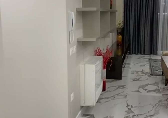 Shtepi me qera 2+1 ne Tirane - 1,200 Euro