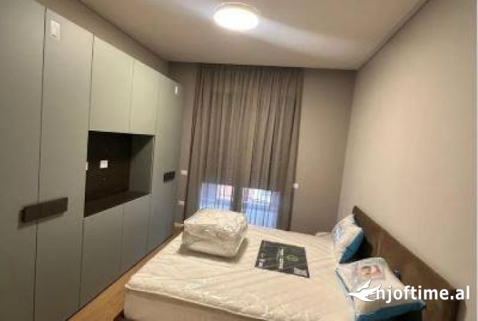 Shtepi me qera 2+1 ne Tirane - 1,200 Euro