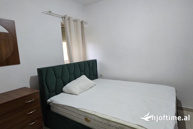 Shtepi me qera Apartament ne Tirane, 1+1, Mobilimi E mobiluar, Pagesa 430  Euro.