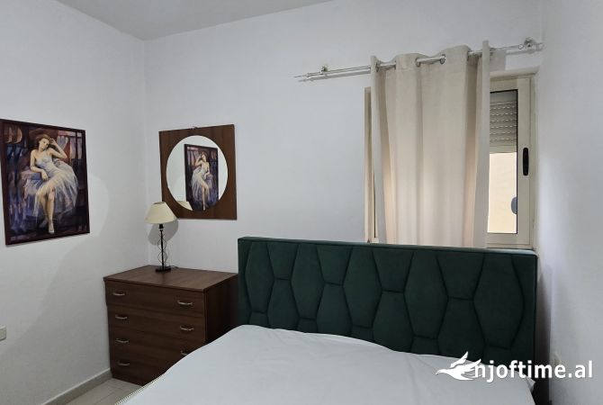 Shtepi me qera Apartament ne Tirane, 1+1, Mobilimi E mobiluar, Pagesa 430  Euro.