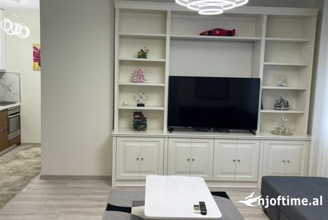 Shtepi me qera Apartament ne Tirane, 1+1, Mobilimi E mobiluar, Pagesa 1,000  Euro.