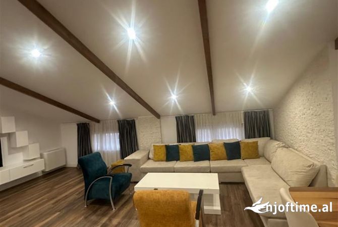 Shtepi me qera 3+1 ne Tirane - 1,500 Euro