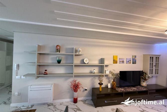 Shtepi me qera Apartament ne Tirane, 2+1, Mobilimi E mobiluar, Pagesa 1,200  Euro.