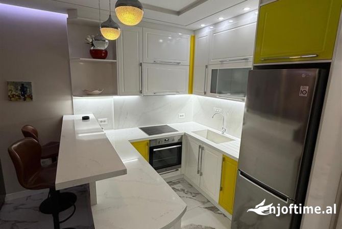 Shtepi me qera Apartament ne Tirane, 2+1, Mobilimi E mobiluar, Pagesa 1,200  Euro.