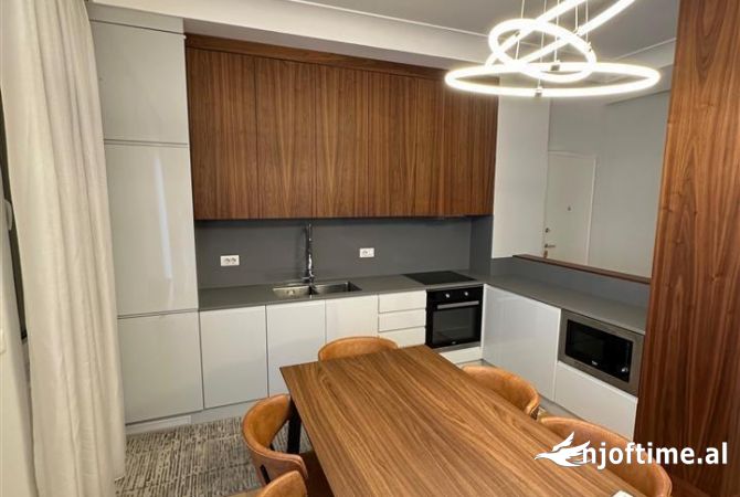 Shtepi me qera Apartament ne Tirane, 2+1, Mobilimi E mobiluar, Pagesa 1,500  Euro.