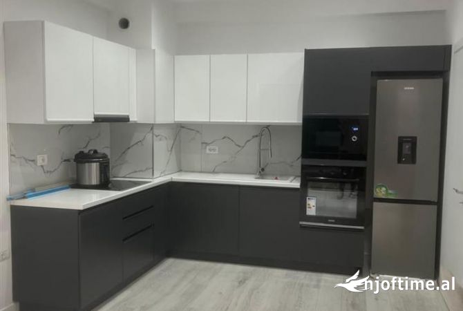 Shtepi me qera Apartament ne Tirane, 1+1, Mobilimi E mobiluar, Pagesa 500  Euro.