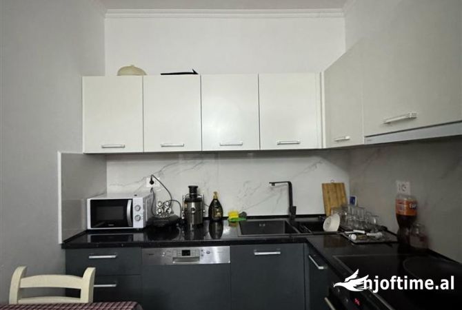 Shtepi me qera 2+1 ne Tirane - 500 Euro