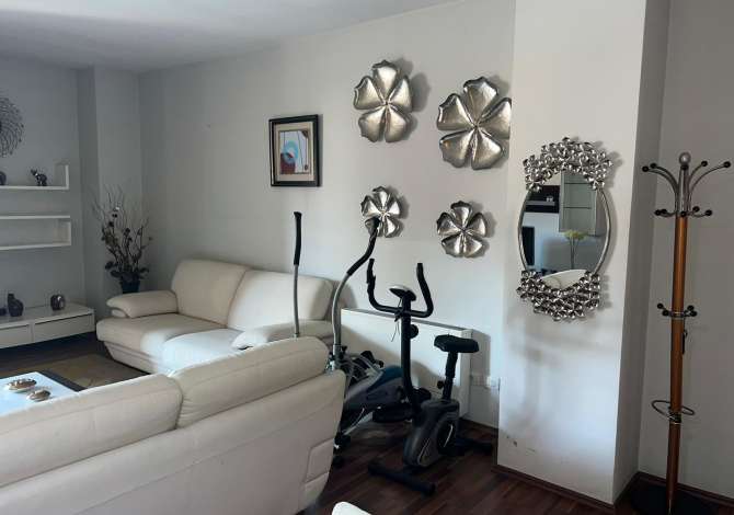 Shtepi me qera 2+1 ne Tirane - 650 Euro