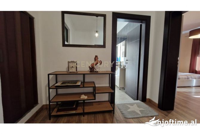 Shtepi ne shitje 6+1 ne Tirane - 649,000 Euro