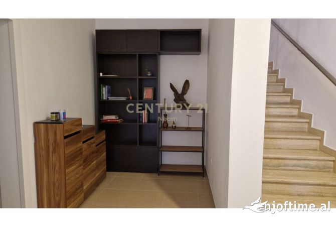 Shtepi ne shitje 6+1 ne Tirane - 649,000 Euro