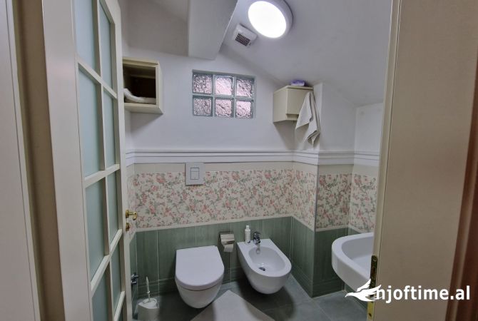 Shtepi ne shitje 3+1 ne Tirane - 360,000 Euro