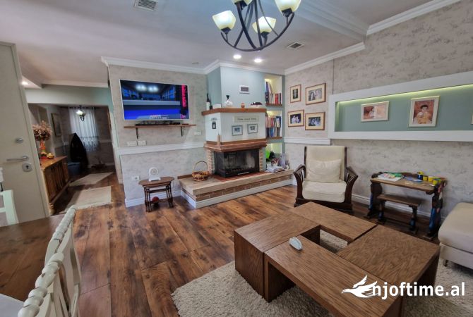 Shtepi ne shitje Shtepi Private ne Tirane, 3+1, Mobilimi E mobiluar, Pagesa 360,000  Euro.