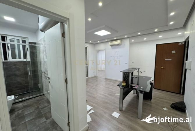 Ambient biznesi me qera 1+1 ne Tirane - 700 Euro