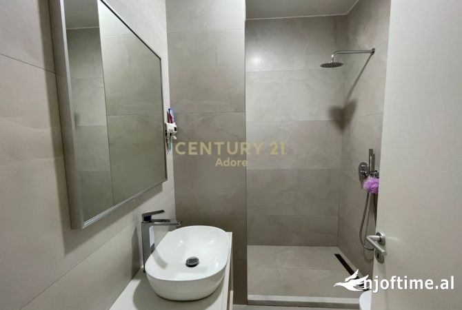 Shtepi me qera Apartament ne Tirane, 2+1, Mobilimi E mobiluar, Pagesa 750  Euro.